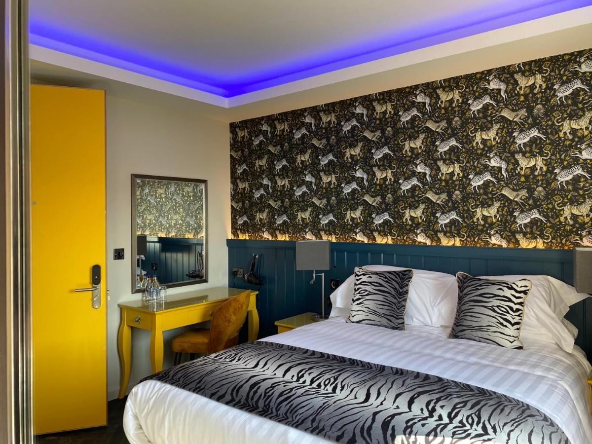 Crown Quarter Hotel Wexford Exterior foto